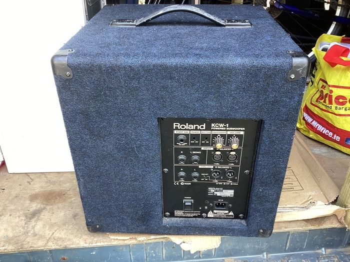 Roland Active Powered Subwoofer 200 Watts Speaker with inbuilt Amp in Excellent Condition.