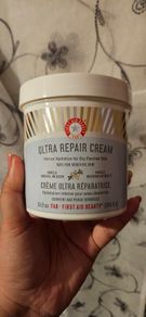 First Aid Beauty Ultra Repair Face Cream in 396.8g