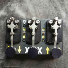 Electric guitar effects pedal