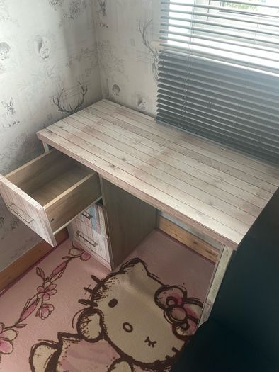 Small office desk