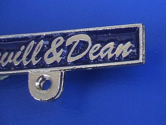 TORVILLE & DEAN (ice skate-dancing champions) - fan club supporter's/tour badge (c.1980's)