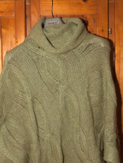 Green Sisley Poncho
