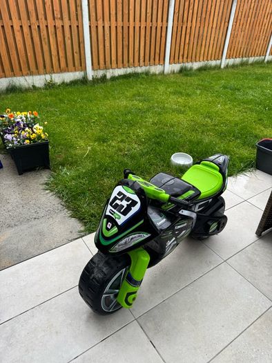 Injusa Kawasaki Ride-On Motorbike for kids