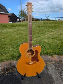 Tanglewood SJ5X Eletro-Acoustic Guitar