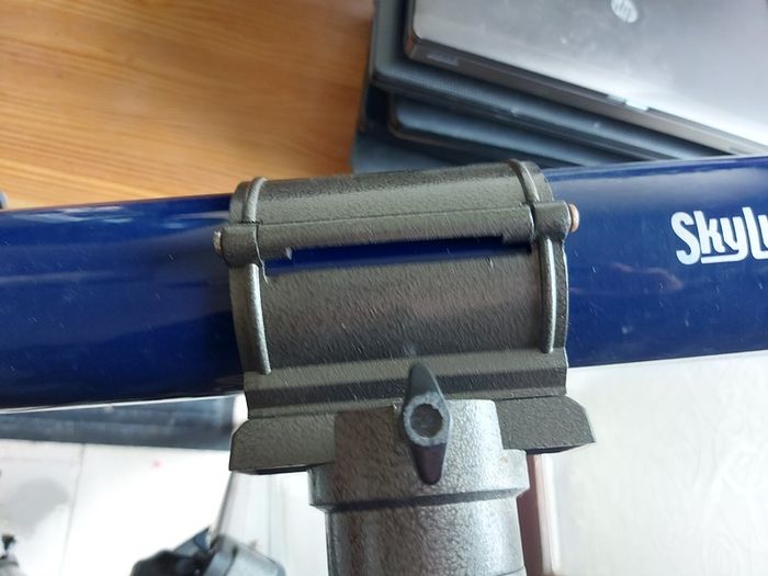 SKYLUX Refractor Telescope, 96-18800, F=700, D=70, with Tripod in very good condition