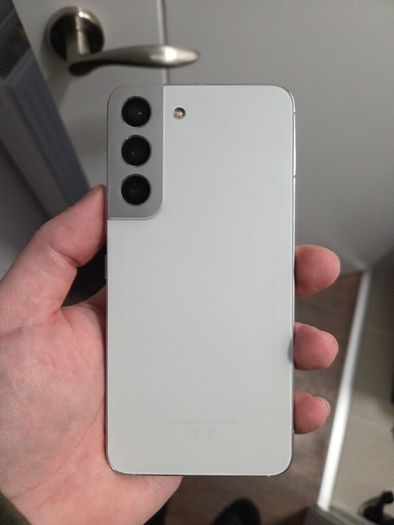 Samsung S22