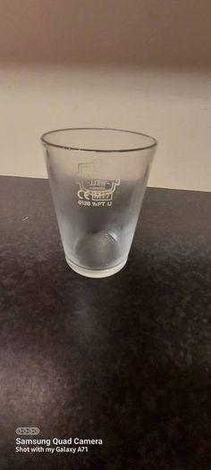 franciscan well cork glass , prefect condition, price includes post to anywhere in Ireland, thank you,or if buyer collects cheaper. Take as is