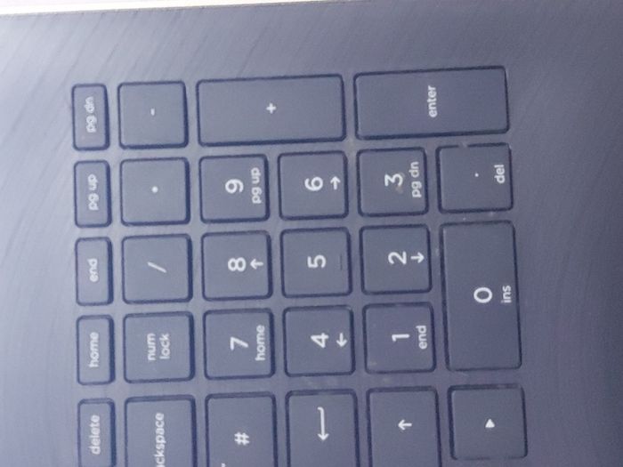 HP 15.6 inch Laptop, Model 15-bw066sa, AMD A6-9220 Radeon R4, 5 Compute Cores 2C + 3G, 2.5GHz, 4GB Ram, 1 Terrabyte HDD,Windows 10, Microsoft Edge, Chrome and VLC