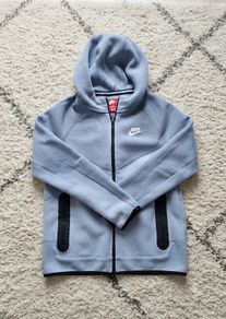 Nike Tech