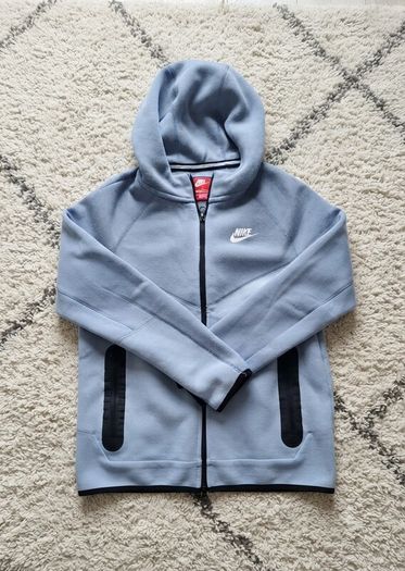 Nike Tech