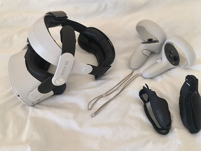 Oculus Quest 2 VR Headset