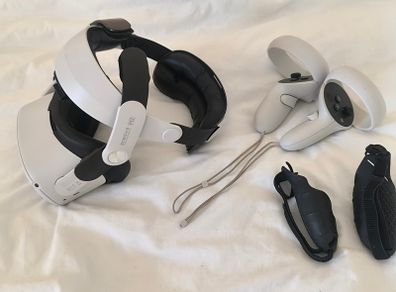Oculus Quest 2 VR Headset