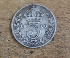 Great Britain UK 1918, 3 Pence / Threepence, George V, Silver Coin - free standard postage