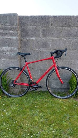 Fuji Sportif Road Bike - Size 58cm/XLarge - 16 speed Shimano Sora - Excellent condition - Cyclists Height 5ft 6" to 5ft 11"