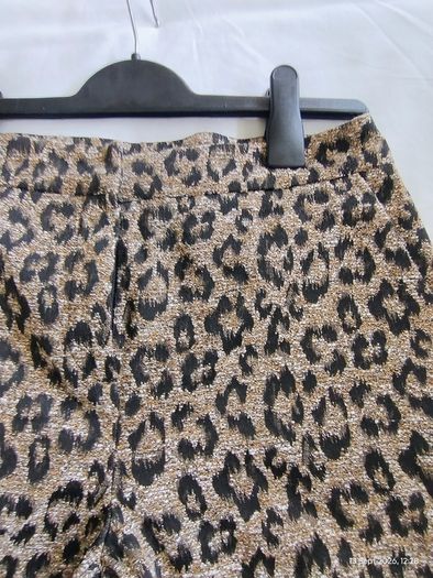 Leopard print cropped trousers