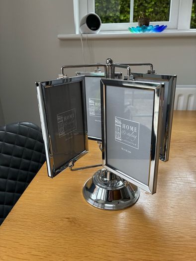 Rotating Picture Frame.