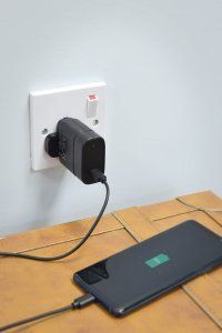 Quick-Charge 3.0 USB Type-C Mains Charger