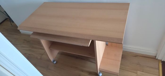 computer desk