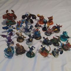 Skylanders figures