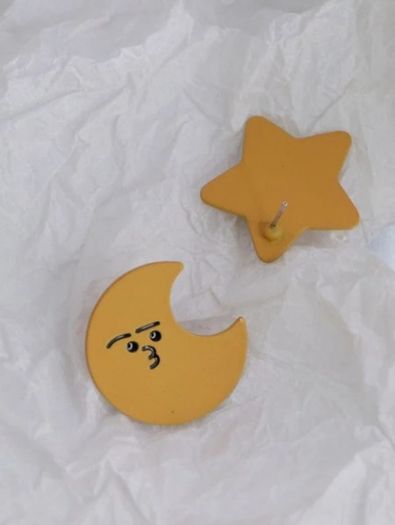 Moon & star earrings