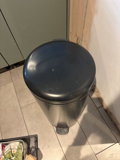 pedal bin