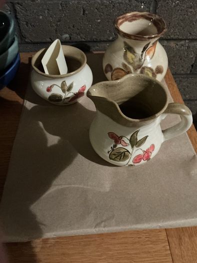 Sugar bowl and jug