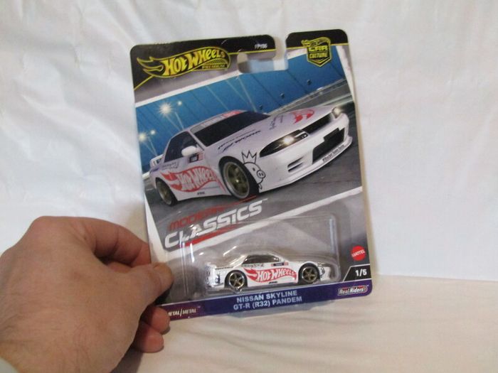 Hot Wheels Premium Car Culture Modern Classics Nissan Skyline GT-R R32 Brand New Sealed