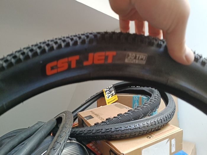bicycle tire