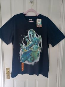 New Mens Mandalorian Tshirt Size XL
