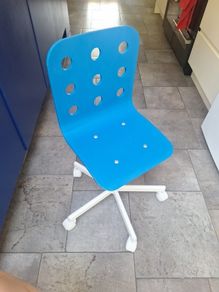 Kids desk chair