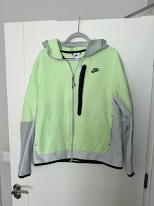 Nike Men's Tech Pack Repel Jacket - Volt Green - size large