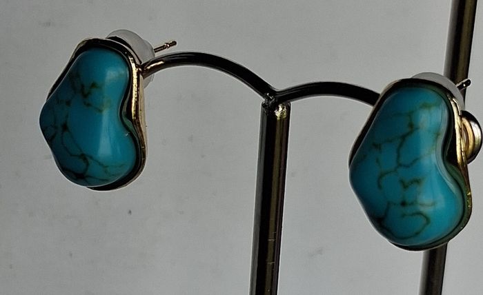 Irregular Gilted Cabochon Turquoise Earrings
