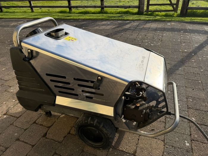 power washer hot wash