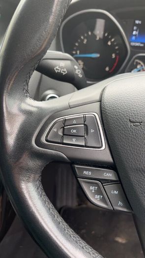Ford Focus Titanium 1.5 TDCi 95PS 6-Speed 4DR