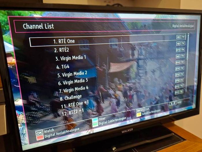 32" Walker Satellite & Saorview Digital LED HD TV Freesat