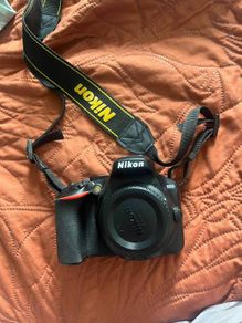 Camera Nikon D350