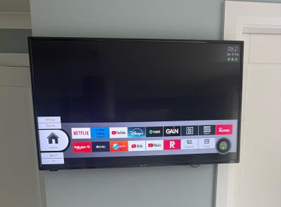 42" Smart TV