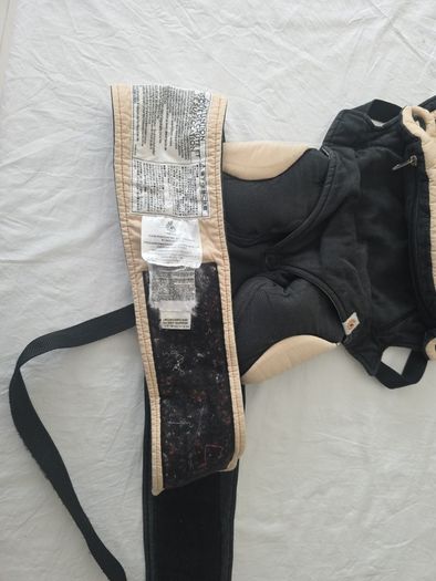 Ergobaby 360 carrier with newborn insert