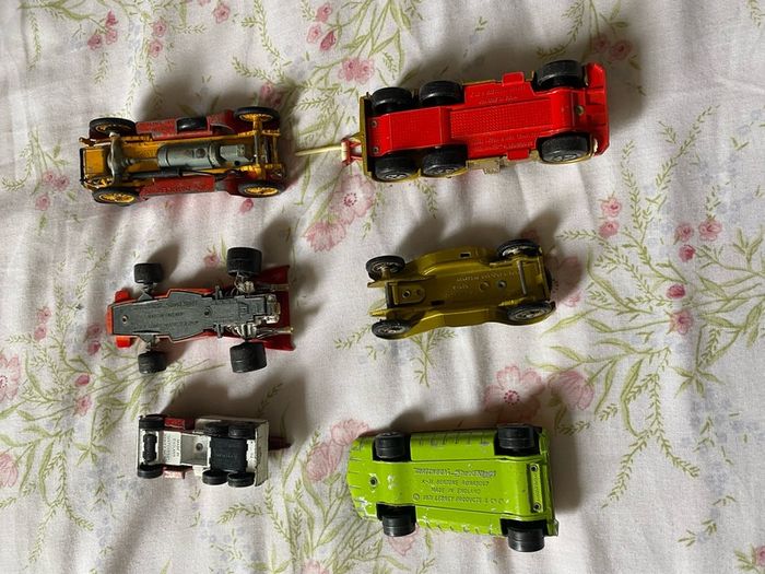 6 toy cars lot of vintage Matchbox / Lesney die-cast vehicles: