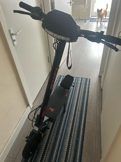 Kugo g2 electric scooter