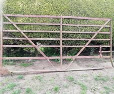Gate