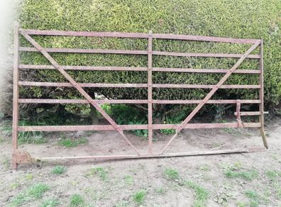 Gate
