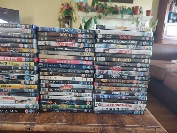150 Dvds