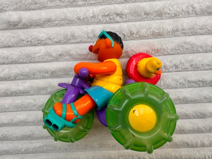 Sesame Street Ernie 2001 Splashin Trike Water Tub Tricycle Duck Part of the rope doesn't pull back completely Used Please see photos
