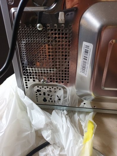 Dimplex Silver  Freestanding Microwave  Oven - Model   980353 - 20 Li