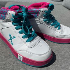Sidewalk by Heelys