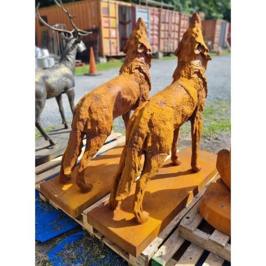 Wolves Pair Cast Iron Rusty CH R 1838D