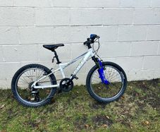 Carrera Luna Junior Mountain Bike 20" wheel