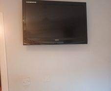 Walker TV & Remote.   Size 32".