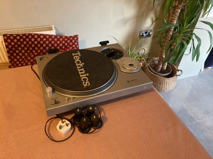 Turntable Technics SL-120 Direct Drive